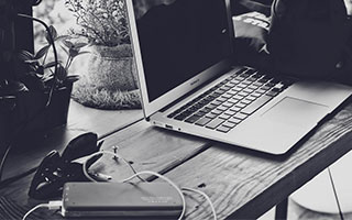 爱看机器人内容中的推理跳跃：谈回音室效应（更学术一点的解释）